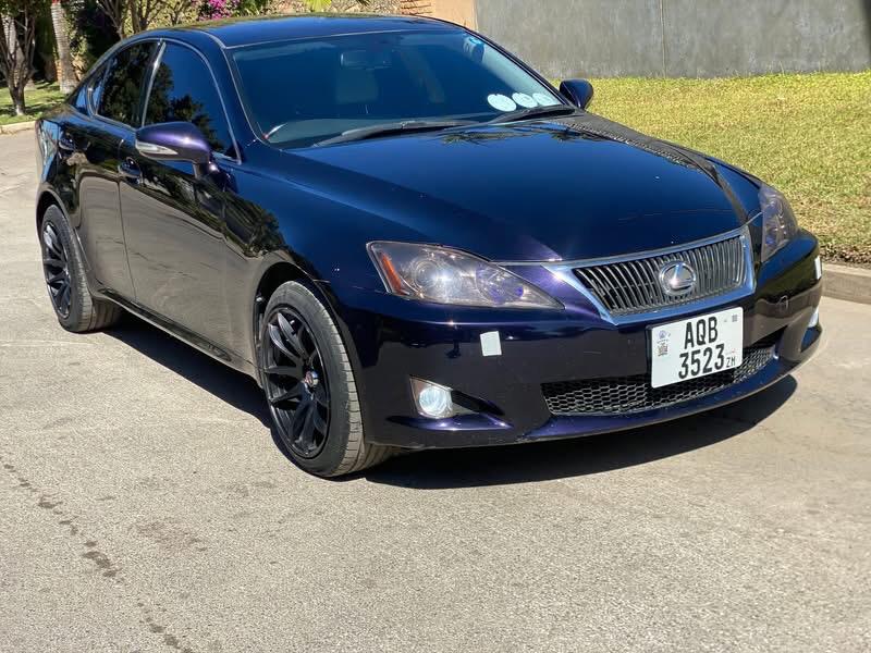 Lexus IS250